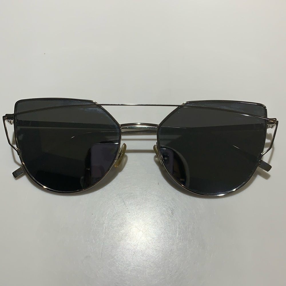 Gentle Monster Sunglass